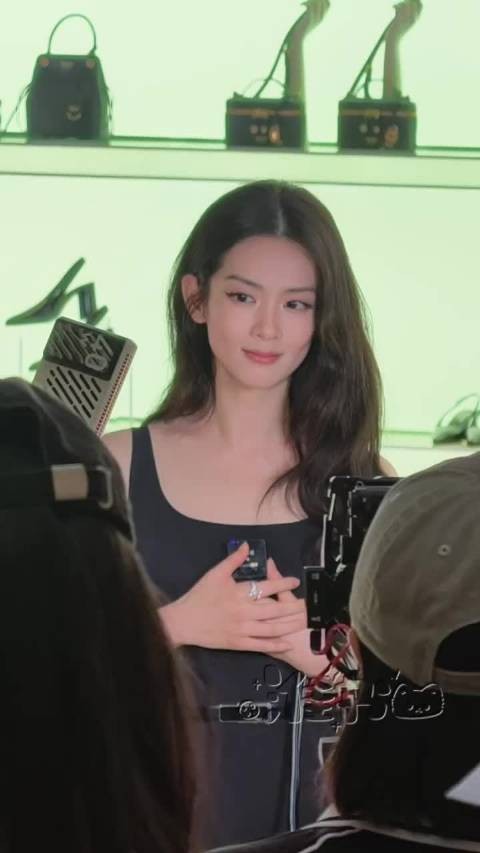陈昊宇的线下状态好好看，几乎没什么复杂妆造就美得很超过了！