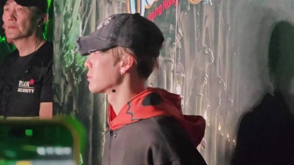 王嘉尔HK UTC活动饭拍释出，领舞全场