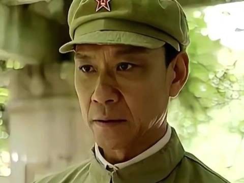 “老兵来看望军长被拦 竟直呼其小名” !