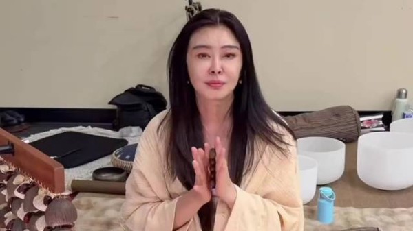 王祖贤近照认不出,与旧日印象毫无关联