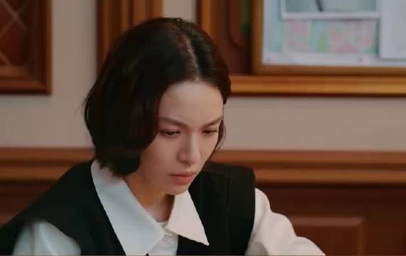 丁宁被家里允许做律师的条件是不碰D贩的案件