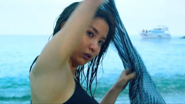 坐台女刚刚逃离魔窟，游艇上就传来了咒骂声