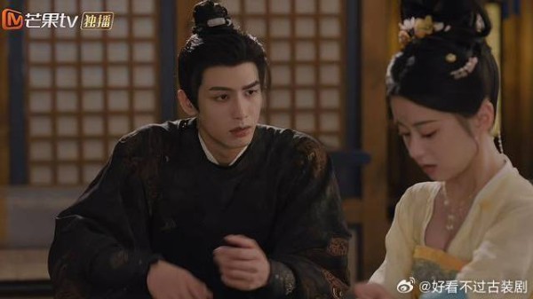 王妃要同本王一起沐浴吗？不，我身上有伤，您请便！