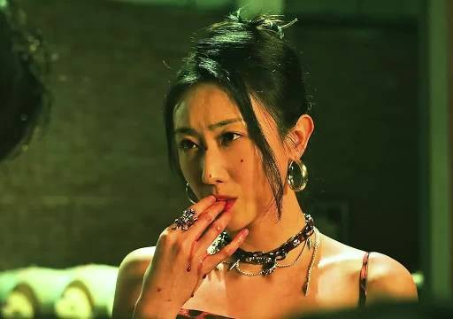 哈哈哈,劳资今年28,你把我当小孩