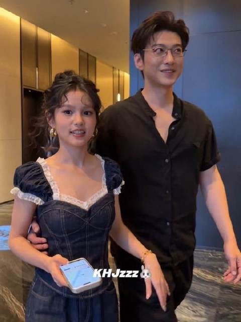 小情侣甜蜜满溢｜订婚仪式圆满落幕