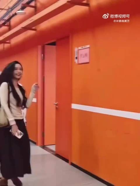 谁懂啊！在湖南中秋晚会后台偶遇《给阿嬷的情书》淑柔！…