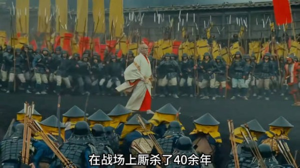 父亲把家业给儿子们平分，自己却没有了安身之地