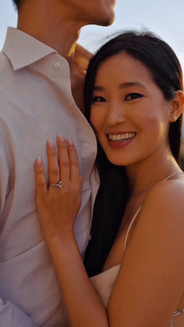 恭喜！TVB前女星结婚一周年当天生子，离巢一年后连迎人生喜事