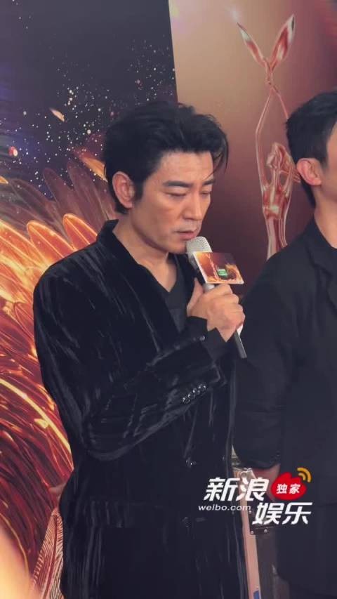 今日金鹰奖现场，记者采访李光洁，李光洁表示自己很开心以反面角色提名