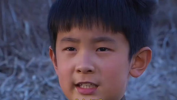 偏心的后妈不给继子吃肉,不料反而救了继子一命!