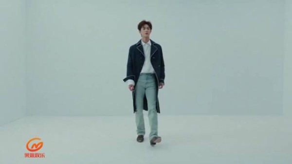 李昀锐Dior大秀直播cut：是迪奥小王子！