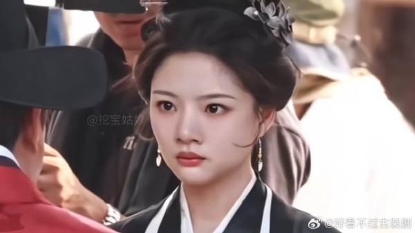 陈彦允孤身赴死,顾锦朝千里扶灵回京
