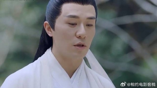 白凤九兵藏礼遭人刁难，东华帝君霸道护妻