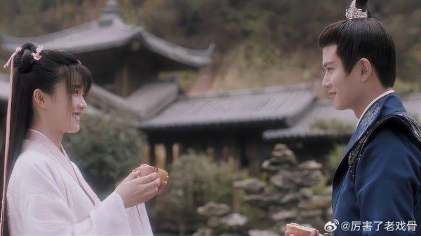 时宜喜欢石榴 周生辰买下摊上所有石榴，只为博美人笑