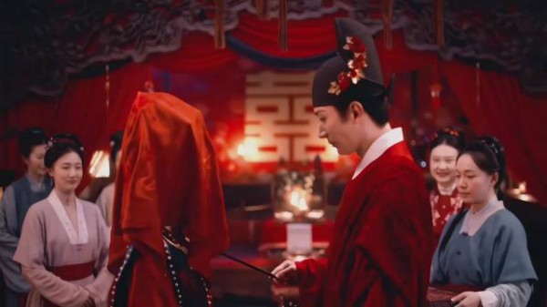 视界大会剪影引猜测,今年爆剧太多难定唯一