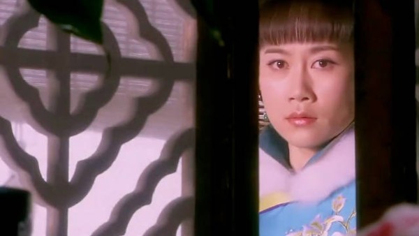 新婚妻子震惊发现，同床的丈夫竟然是女儿身！