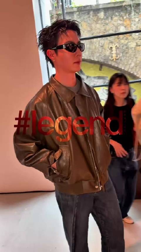 261002 怎么阔以这么帅 zeenunew