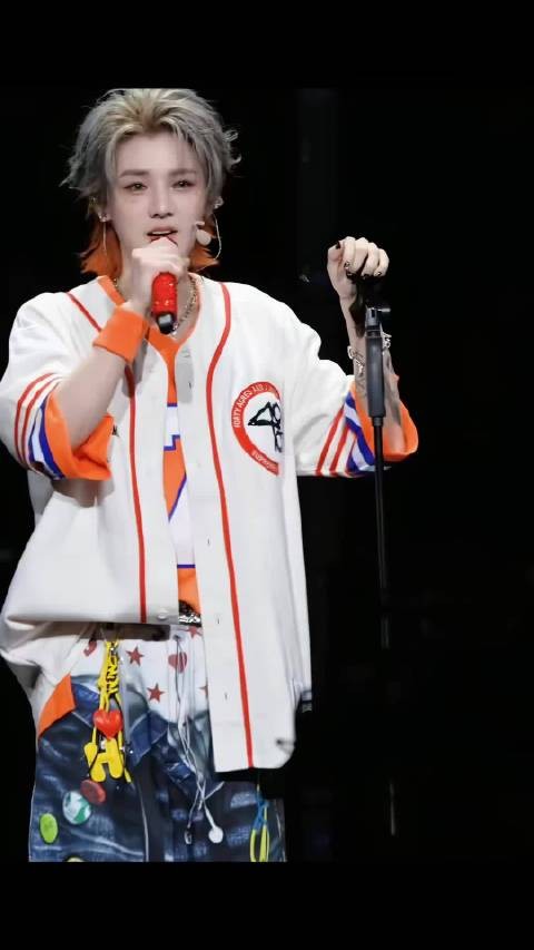 瑶一瑶妈妈剪短发自曝原因,侧脸被指像鹿晗