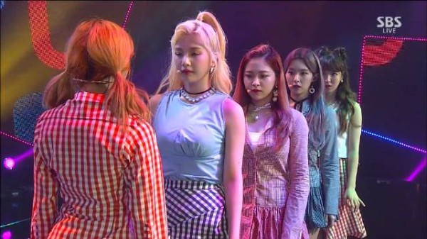 十年前的今天(161002)，Red Velvet - Russian Roulette @ 人气歌谣