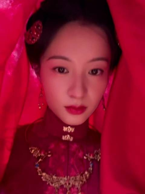 择夫这件事情甘棠向来自有主张,敢爱敢恨不受旁人束缚,就连成婚一事…