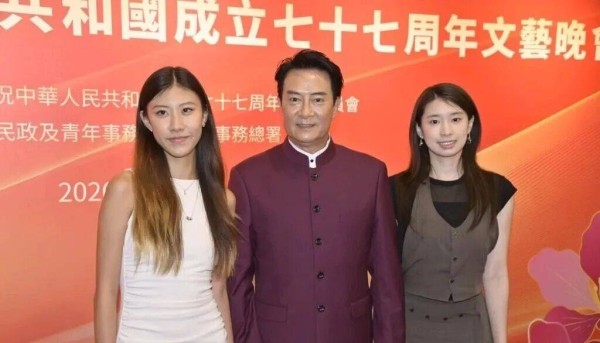 香港资深艺人刘锡明父女同框，新戏将演爷孙，女儿刚入行将物色经理人