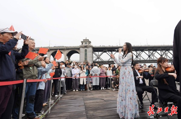 武汉城市音乐新秀场正上演，每一处风景都可能成为舞台