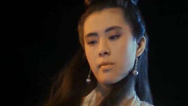 王祖贤七年大粉脱粉,无修生图被投诉及合影美颜要求