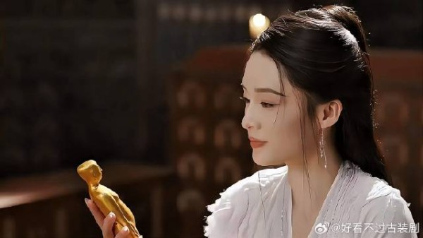 四哥得知霍展白喜欢紫夜，果断放弃了她