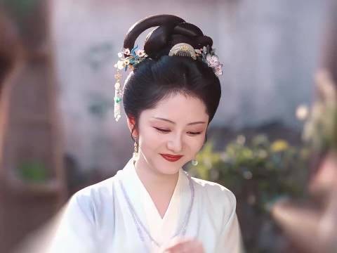 谭松韵饰演许兰香，乱世中顽强活着的原因太多