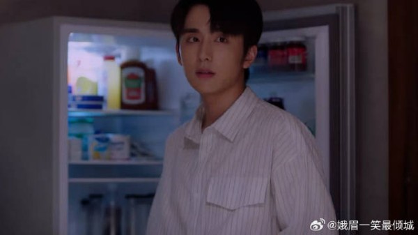 凌霄李尖尖在气头上，谁也不肯低头，贺子秋反应相反