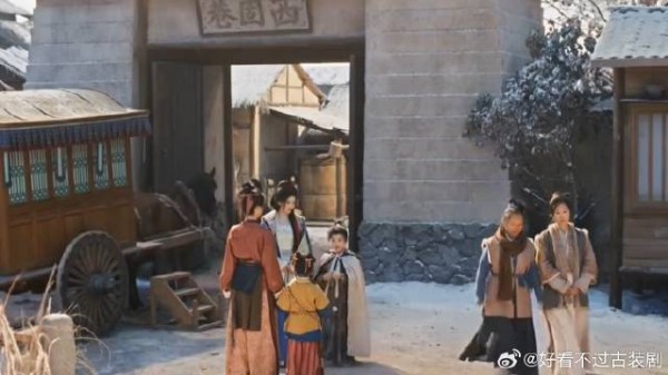 逐玉:浅浅带着宝儿离开,宁娘和宝儿互相交换信物