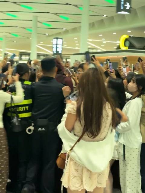 现在的孩子咋办哦，全是女孩子，“老公”来了，来了