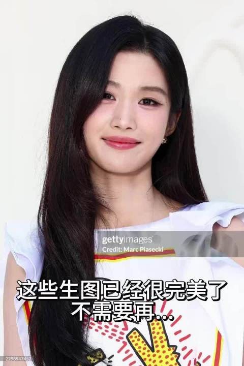 卢昱晓LV生图俏皮甜美，穿出氧气感活人气