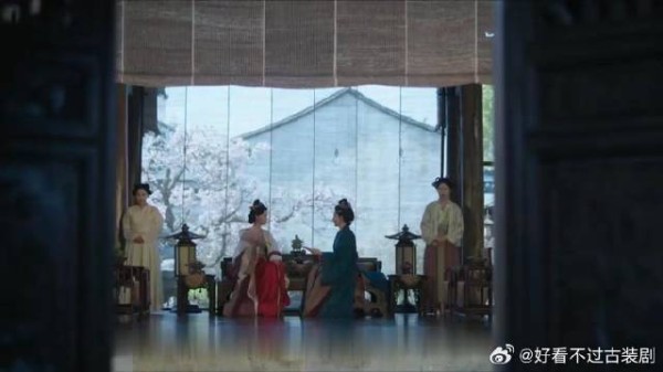 恶毒千金当众毁掉定亲信物,转头却沦为国公网中鱼