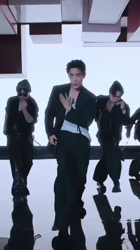 天知道看了多少遍!跳的太让人心动了 !根本找不出退出键!