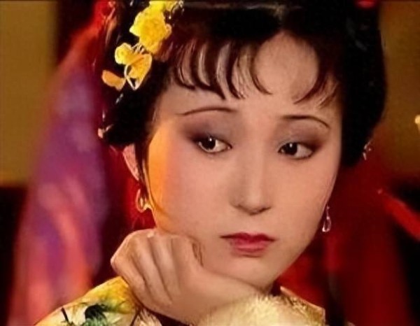 为何称林黛玉为林姑娘？薛宝钗为宝姑娘，差别何在？