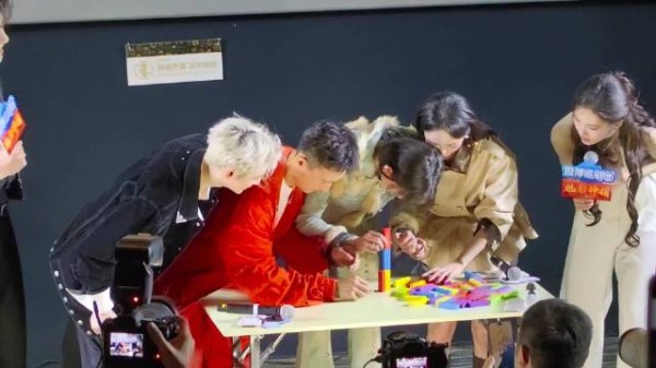罗云熙三连撒娇无效捣乱笑疯众人