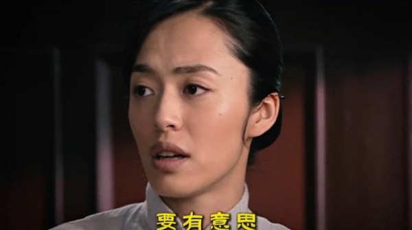 深度解说《潜伏》：这段山坡名场面，居然是翠萍的保命局D