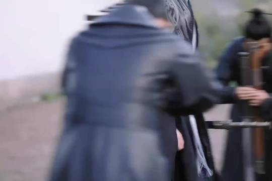 明明男二陪伴女主的时间更多吧，如果开始不是好朋友的身份相伴多年…