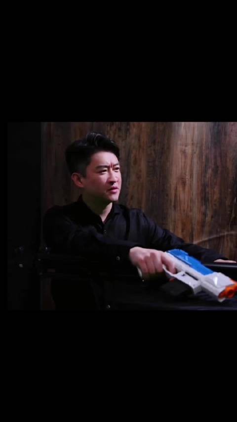 缸子出来,先找老五,再找金子,在哥俩的事业路上,缸子起到了不可磨灭的作用