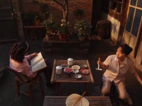 微博视频号续航计划，两个妈妈笑容引发共鸣