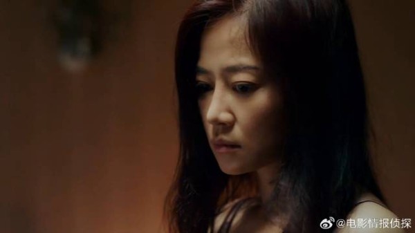 美女换上丝绸睡衣,程勇不忍直视,下秒举动真男人