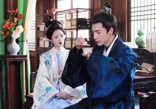 一个在旁边叽叽喳喳， 一个认真倾听丨良陈美锦丨任敏丨此沙丨顾锦朝丨陈彦允