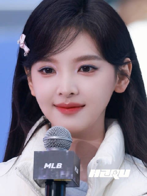 章若楠你是如此美萌的小女孩呀，圆圆软软的棉花糖来的