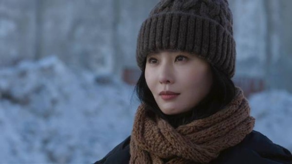 杨阳导演春晚四美同框，胡先煦身世线故人遗物是孩子
