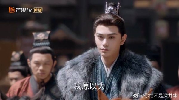 两队人马相撞，黑罗刹竟直接掀了百姓摊子，太无理！