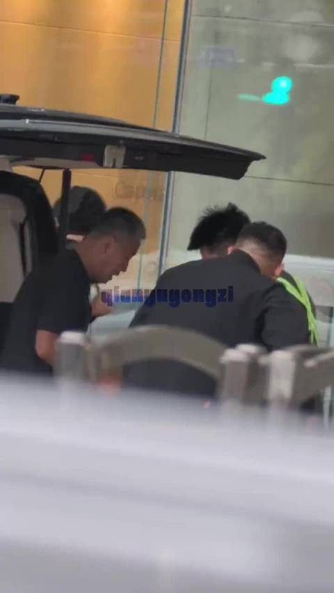 15分钟内同时见到王一博肖战是什么体验，让我也看看呢
