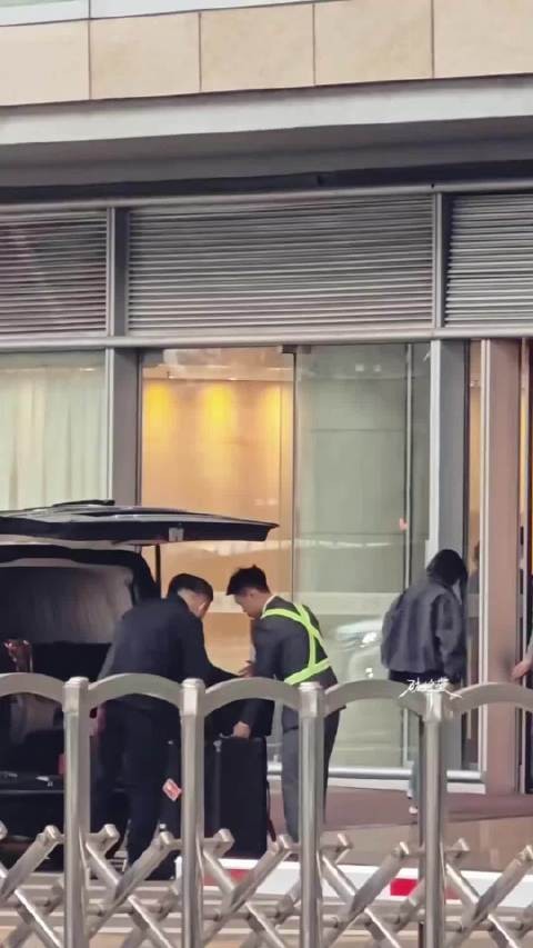 肖战提前一周赴南京彩排演唱会