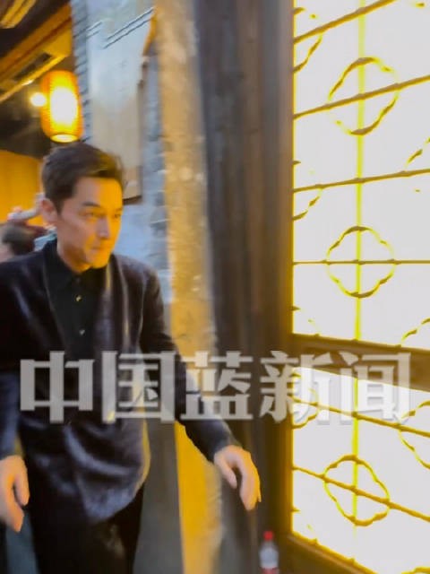 胡歌现身乌镇
