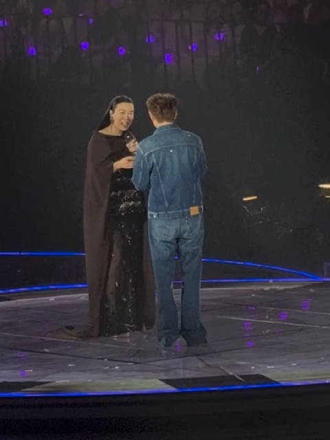 笑不行了 那英汪苏泷两个东北人在广东演粤语小品